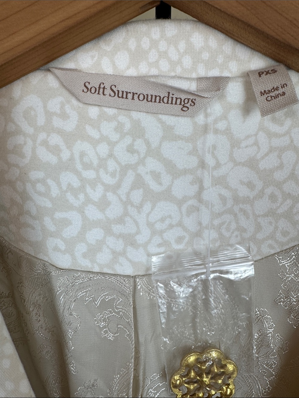Soft Surroundings Cream Leopard Print Blazer Gold Rhinestone Buttons Size PXS - Picture 2 of 10